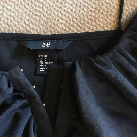 H&M ruffle camisole. Size 4 - Picture 5 of 5